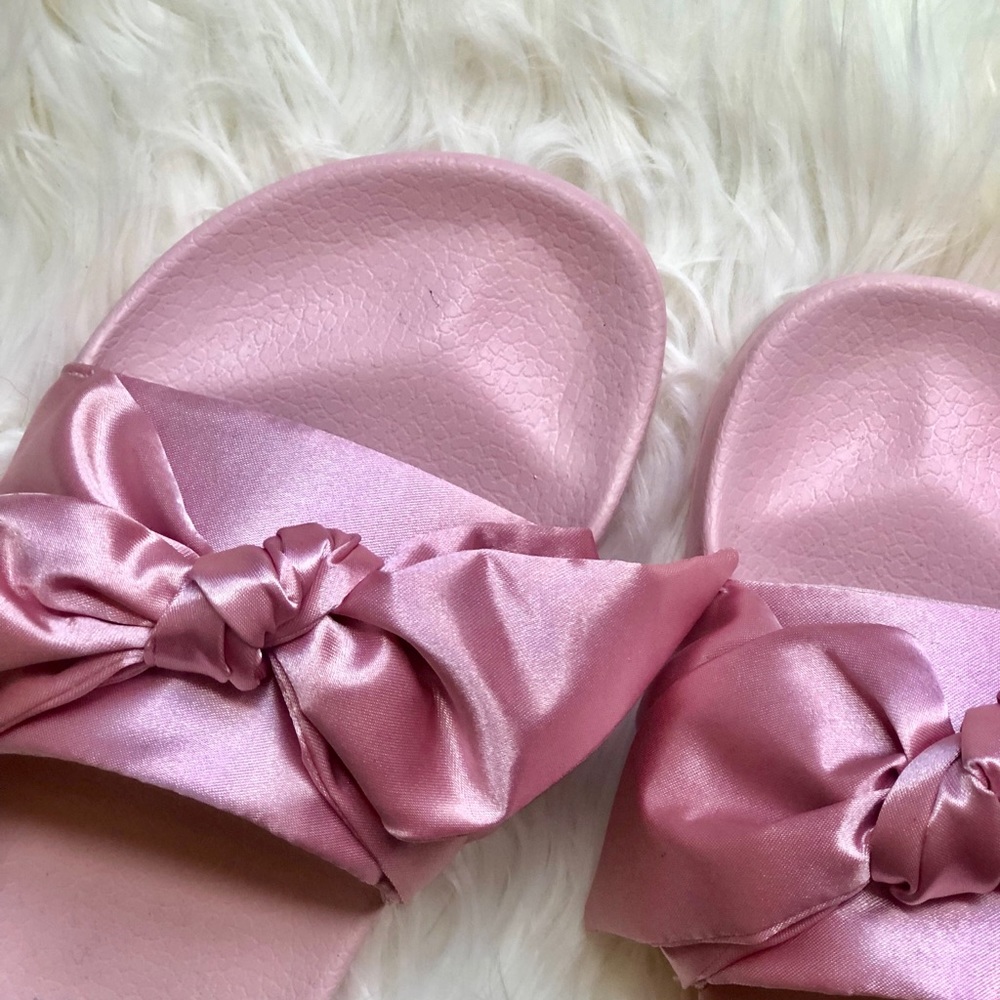 Fenty Bow Slides